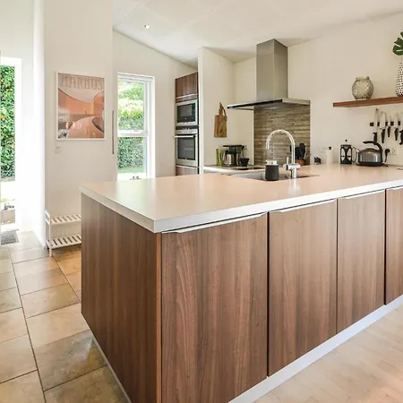 Holiday home Amazing In With Kitchen *