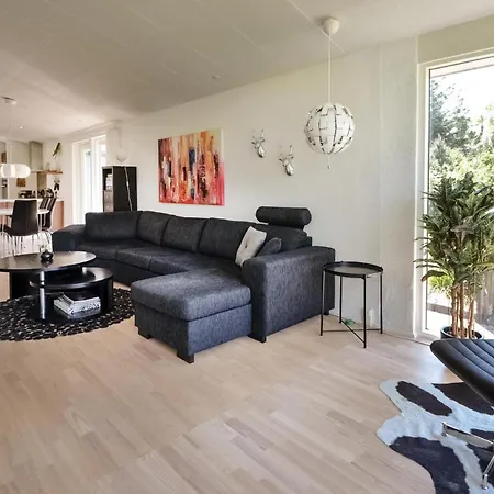 Three-bedroom In Tatil Evi